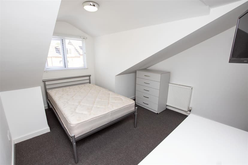 220, Dawlish Road - Image 7