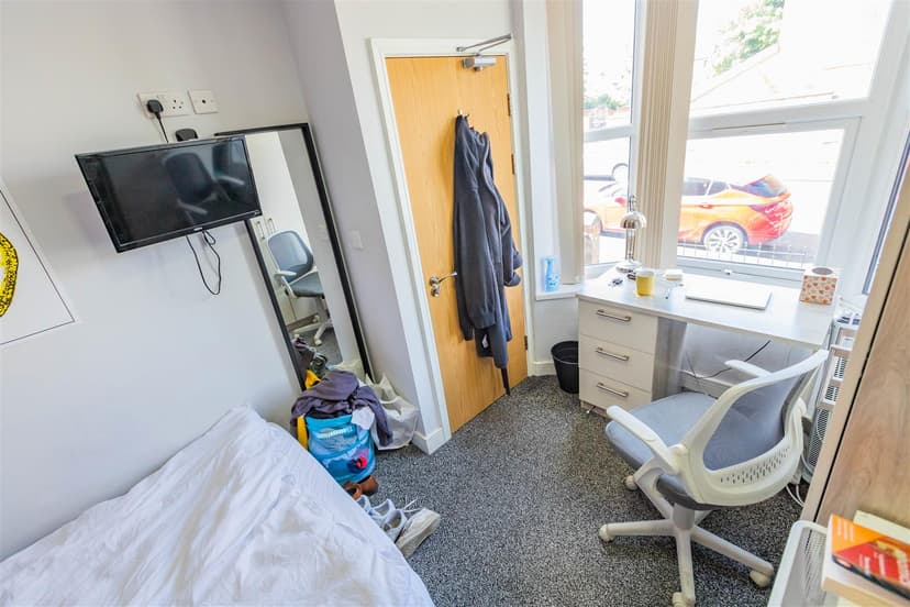 1, Croydon Road - Image 16