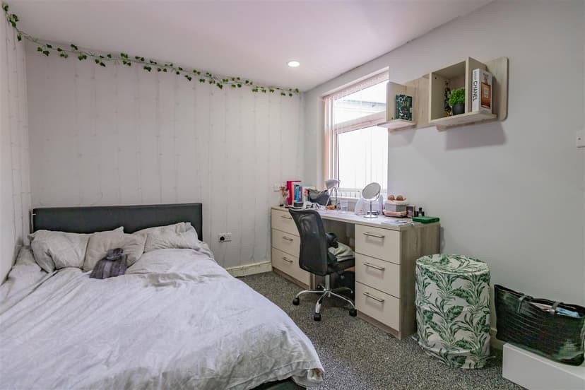1, Croydon Road - Image 13