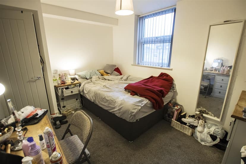 Heeley Road - Image 9