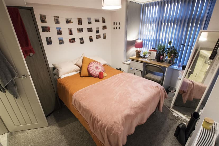 Heeley Road - Image 7