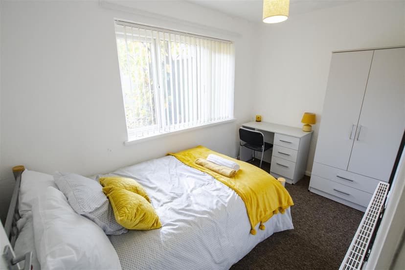 58, Fladbury Crescent - Image 7