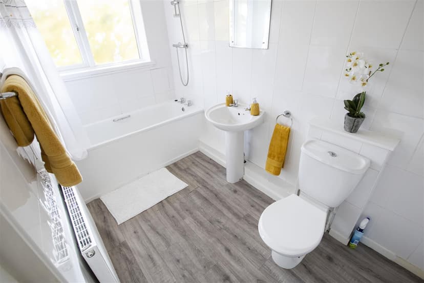 58, Fladbury Crescent - Image 3
