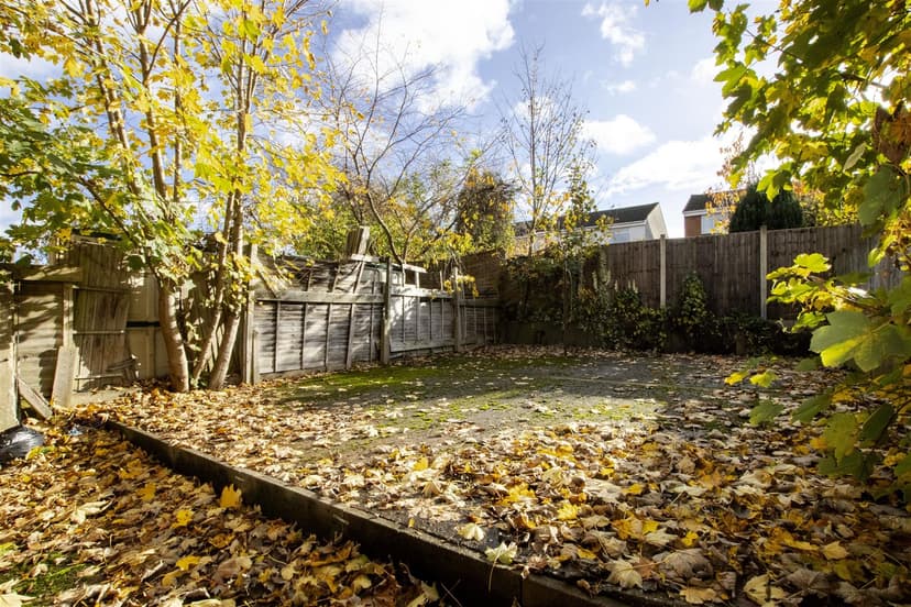 58, Fladbury Crescent - Image 1