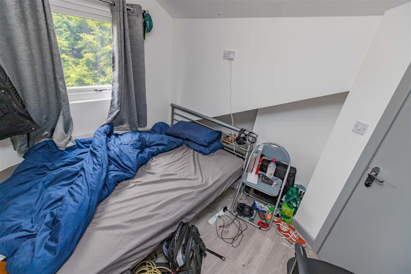Heeley Road - Image 8