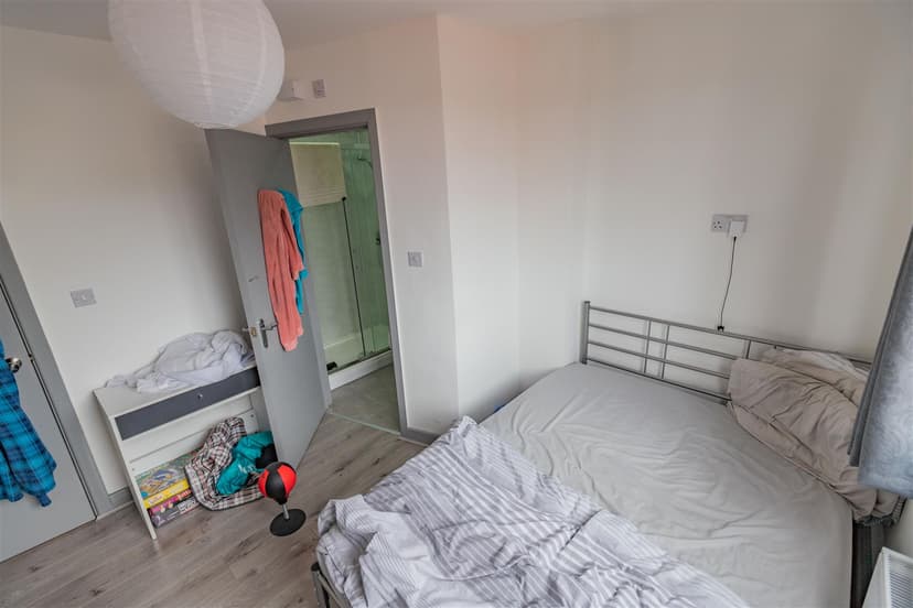 Heeley Road - Image 6
