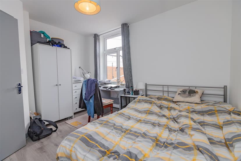 Heeley Road - Image 5