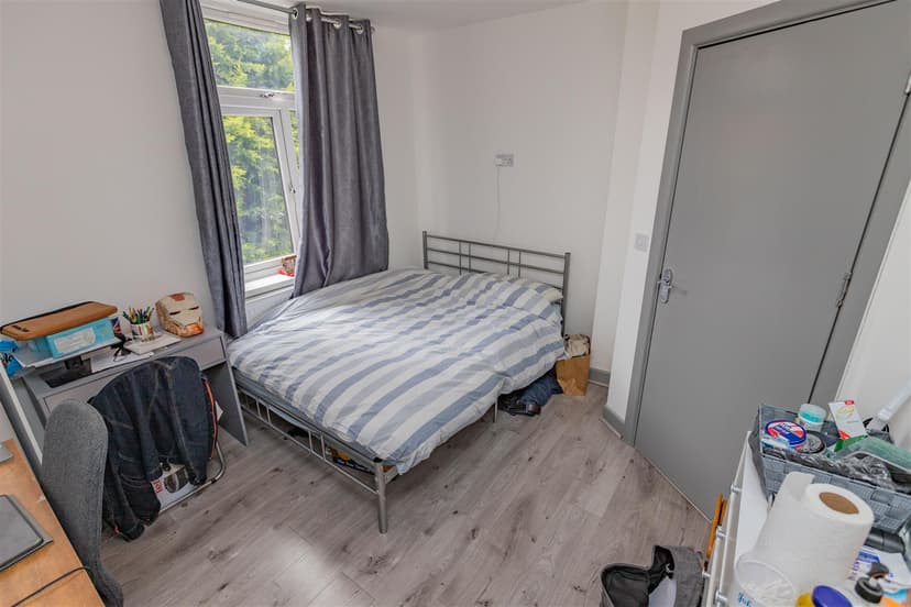 Heeley Road - Image 4