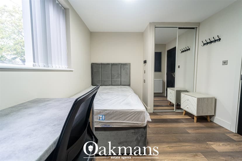 Tiverton Road - Image 13