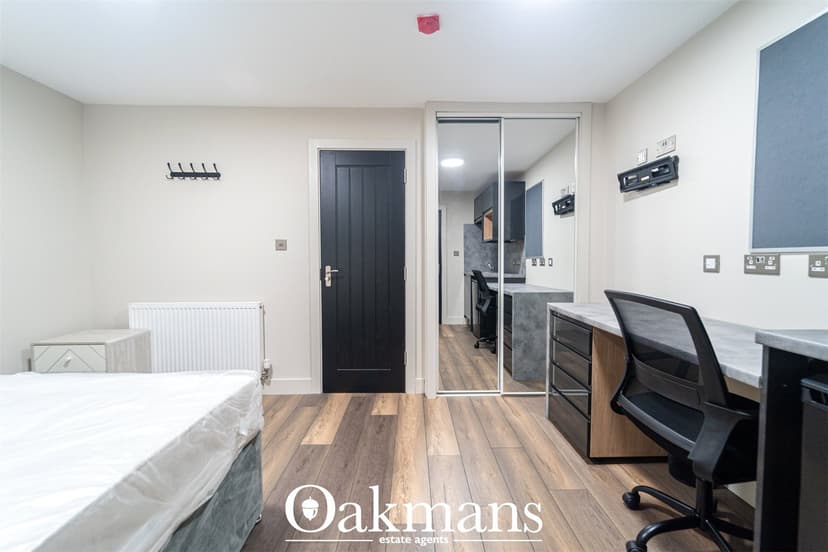 Tiverton Road - Image 5