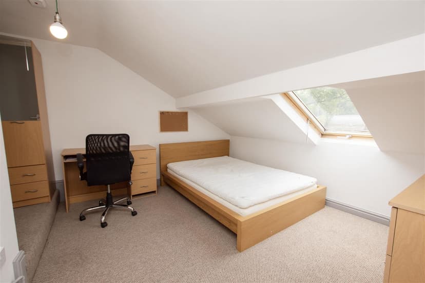 281, Dawlish Road - Image 7