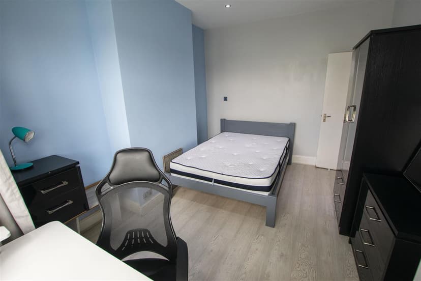 231, Harborne Lane - Image 5
