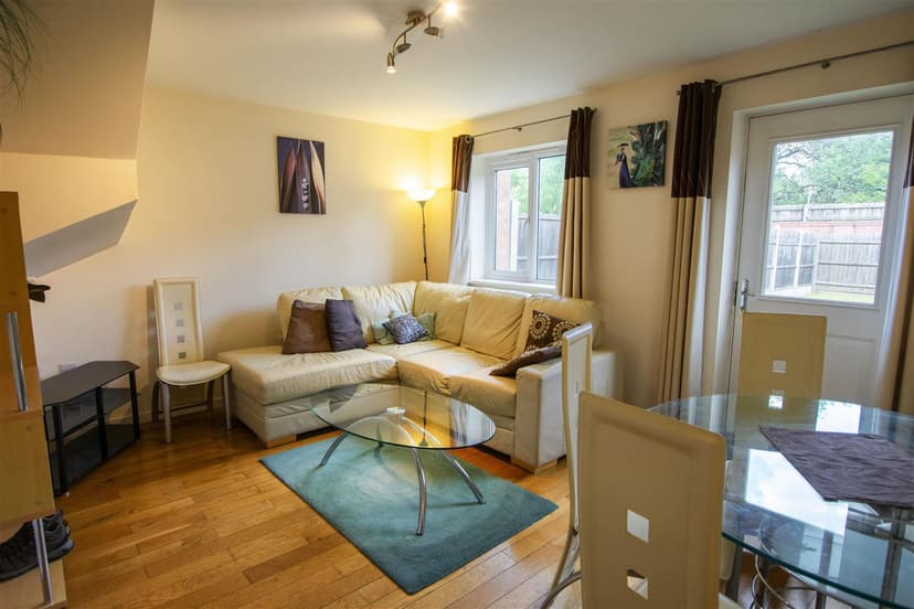 11a, Ten Acre Mews - Image 14