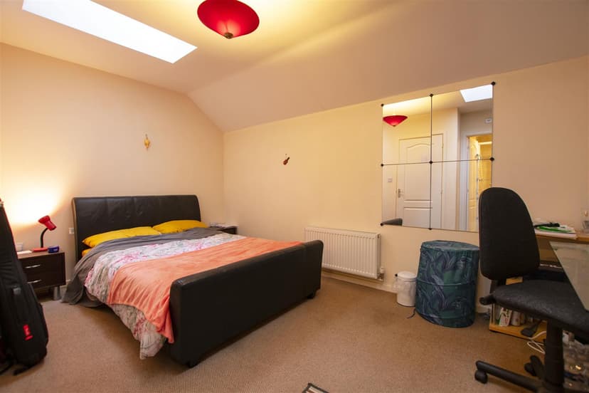 11a, Ten Acre Mews - Image 8