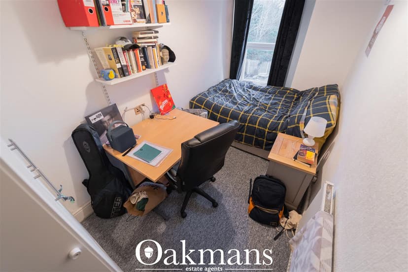 39, Exeter Road - Image 2