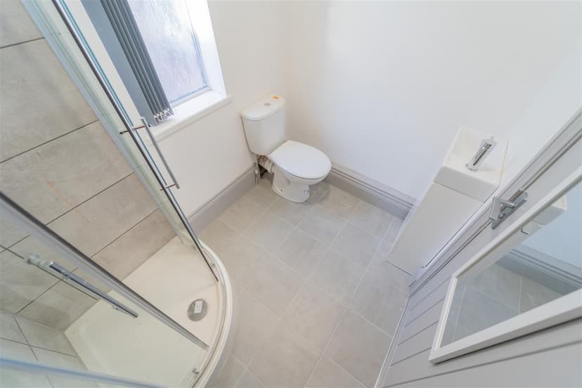 120a, Raddlebarn Road - Image 3