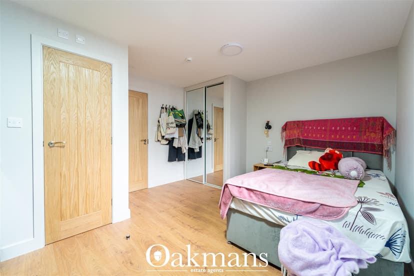 121, Hubert Road - Image 16