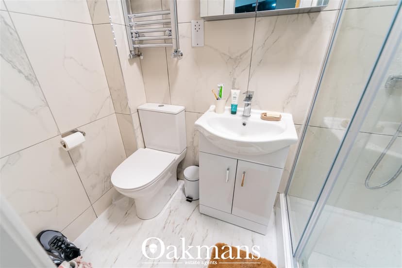 121, Hubert Road - Image 5