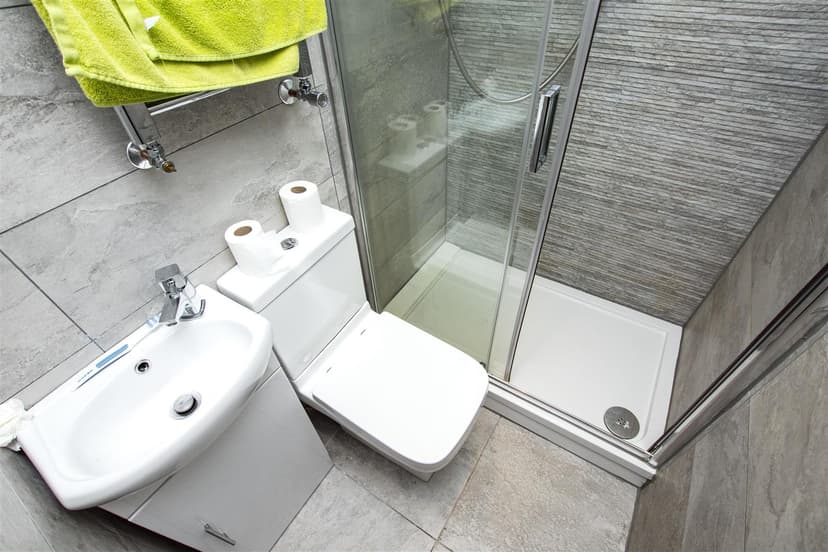 49, Harrow Road - Image 4