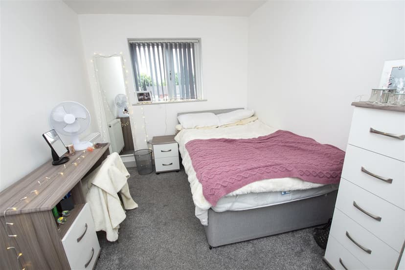 130, Heeley Road - Image 6