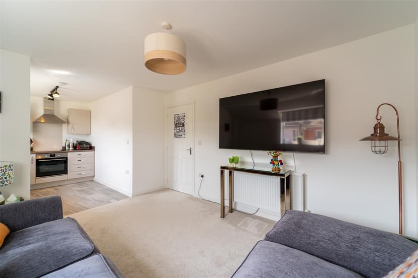 Flat 8, Heroes Drive - Image 10