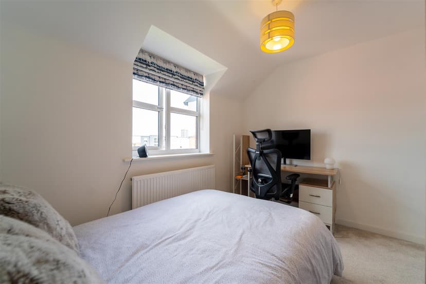 Flat 8, Heroes Drive - Image 5