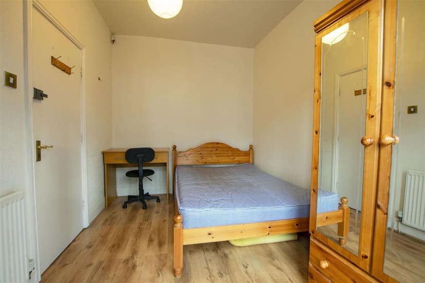 110, Tiverton Road - Image 18