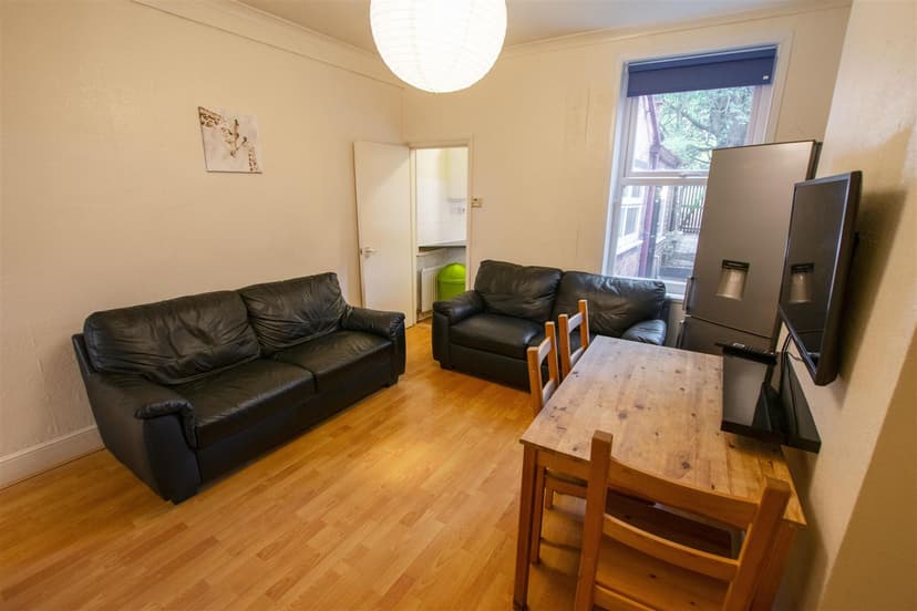 110, Tiverton Road - Image 15