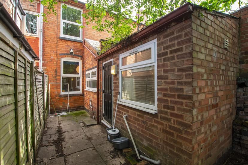 110, Tiverton Road - Image 13