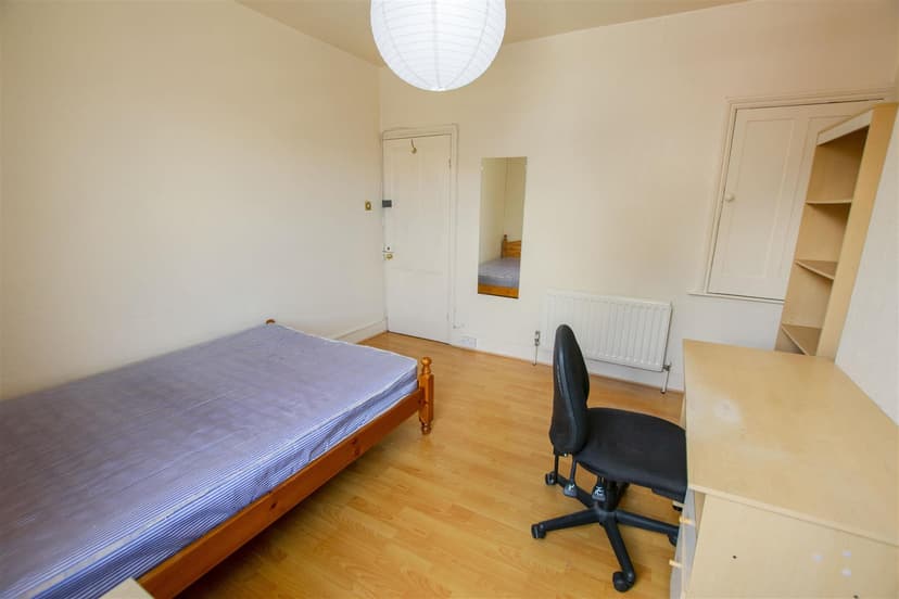 110, Tiverton Road - Image 10