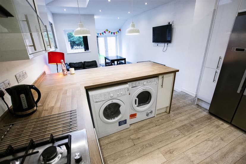 223, Heeley Road - Image 13