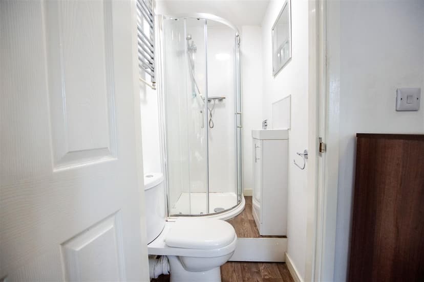 223, Heeley Road - Image 3