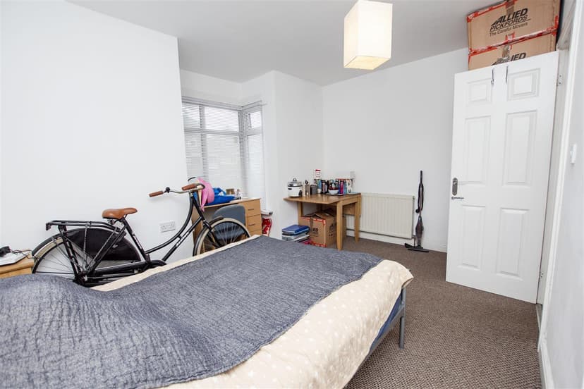 330, Tiverton Road - Image 9