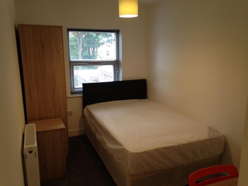 330, Tiverton Road - Image 5