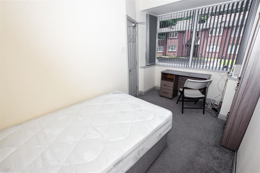 61, Selly Hill Road - Image 5