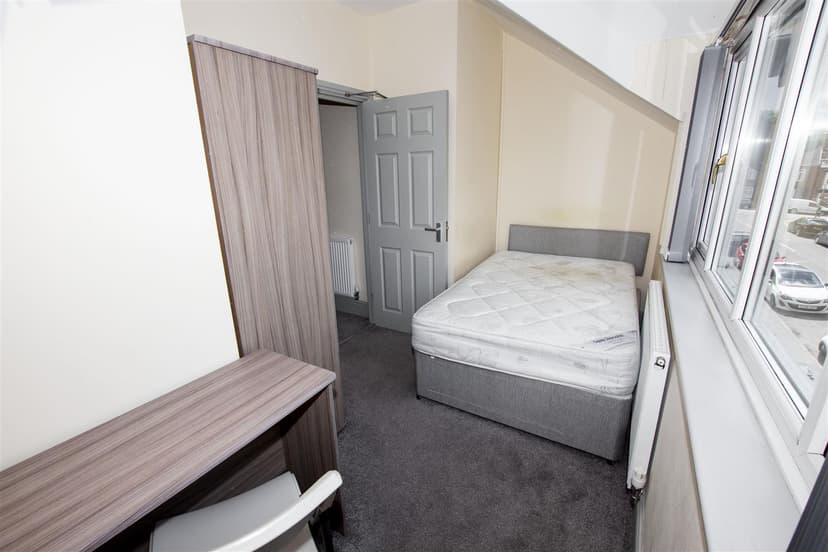61, Selly Hill Road - Image 4