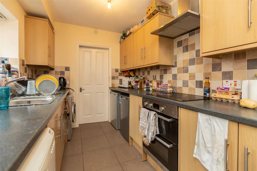 63, Hubert Road - Image 21