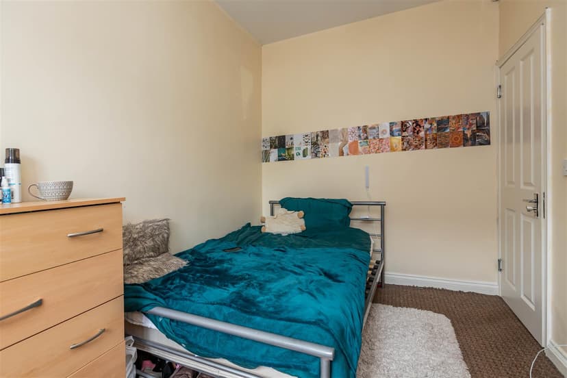 63, Hubert Road - Image 15