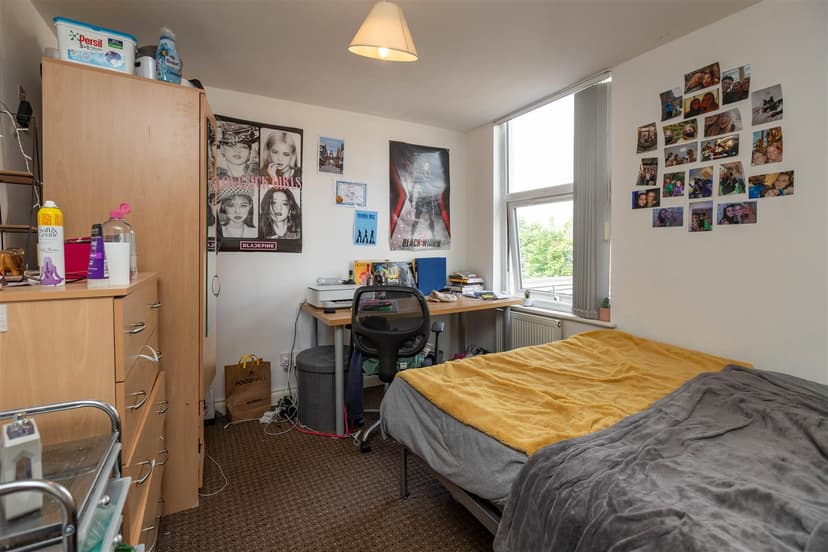 63, Hubert Road - Image 13