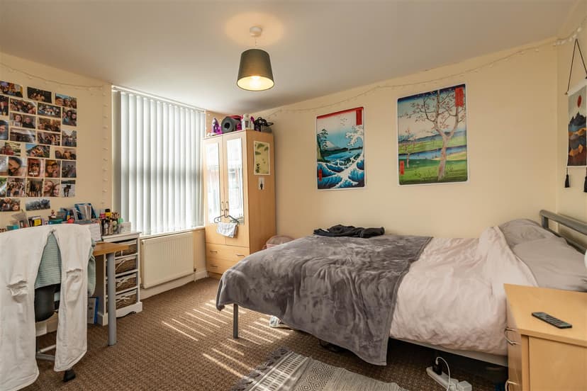 63, Hubert Road - Image 11
