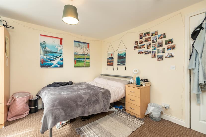 63, Hubert Road - Image 9