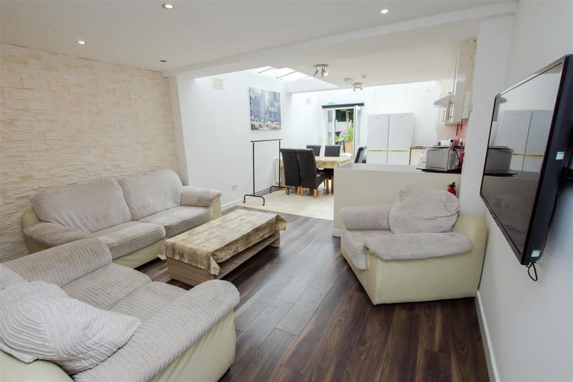 186, Hubert Road - Image 16