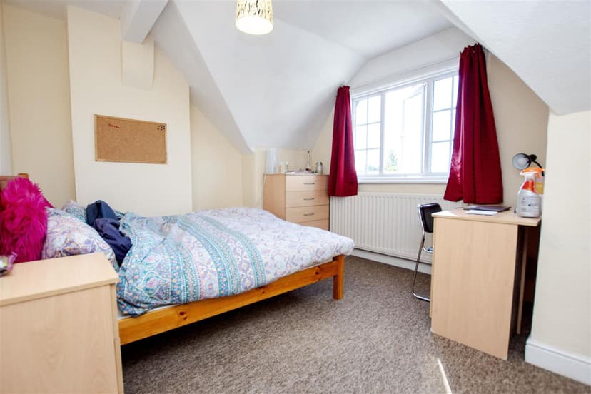 140, Raddlebarn Road - Image 10
