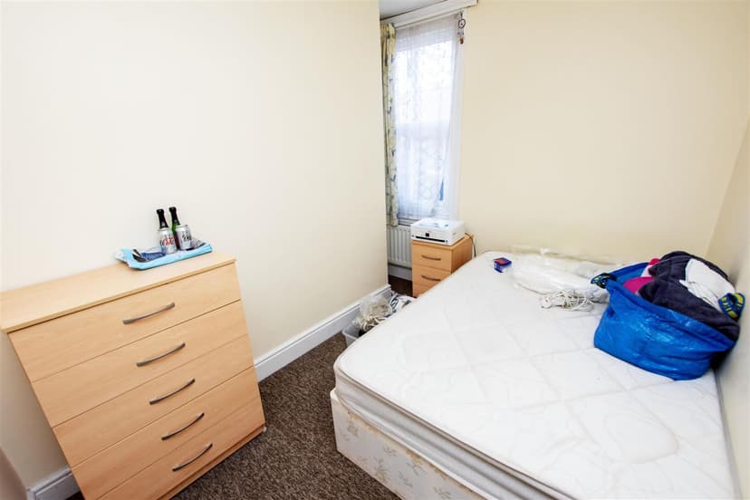 140, Raddlebarn Road - Image 4