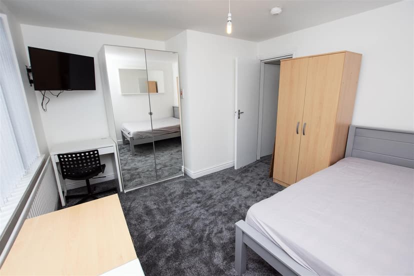 122, Gristhorpe Road - Image 8