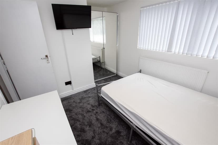 122, Gristhorpe Road - Image 7