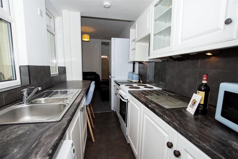 39, Winnie Road - Image 8