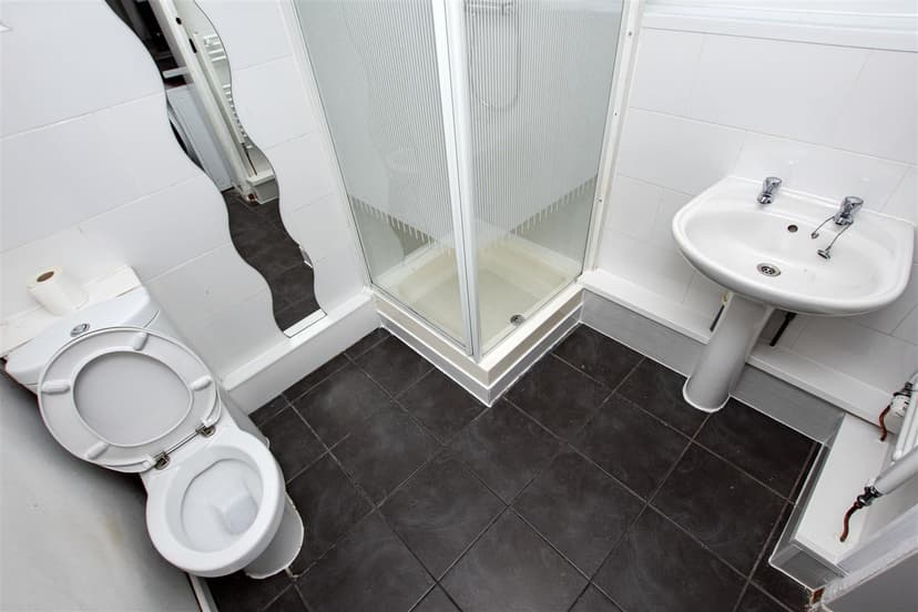 39, Winnie Road - Image 1