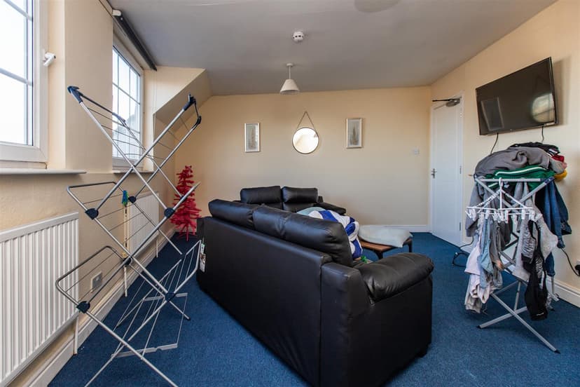 Flat 2, Bristol Road - Image 9