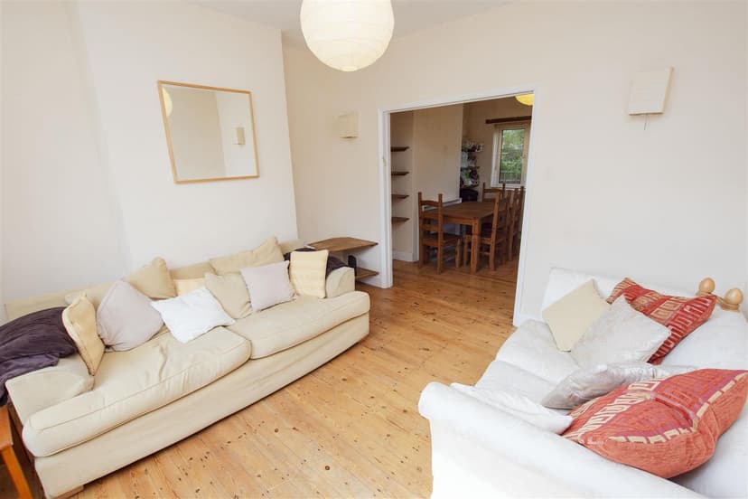 24, Tealby Grove - Image 9
